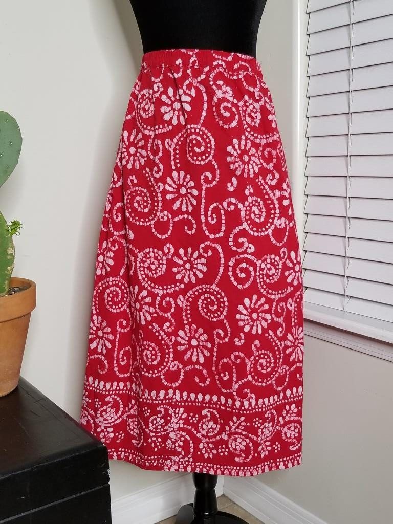 Midi Red White Print Skirt (Pre-owned) | The Modest Lady